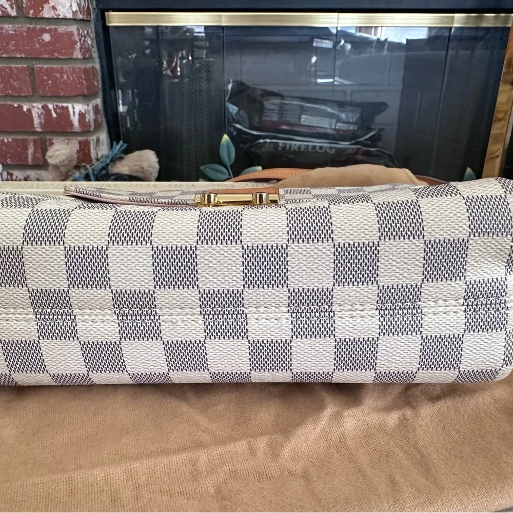 Louis Vuitton Damier Azur Croisette - Picture 15 of 15